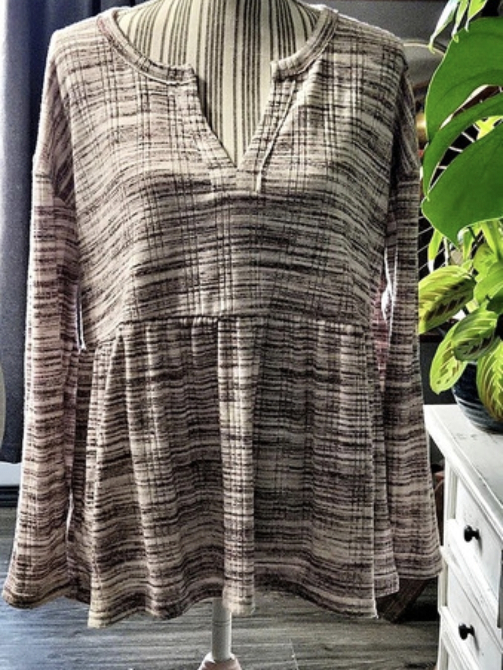 maurices Women's Abstract Tunic Gray & White Size Large